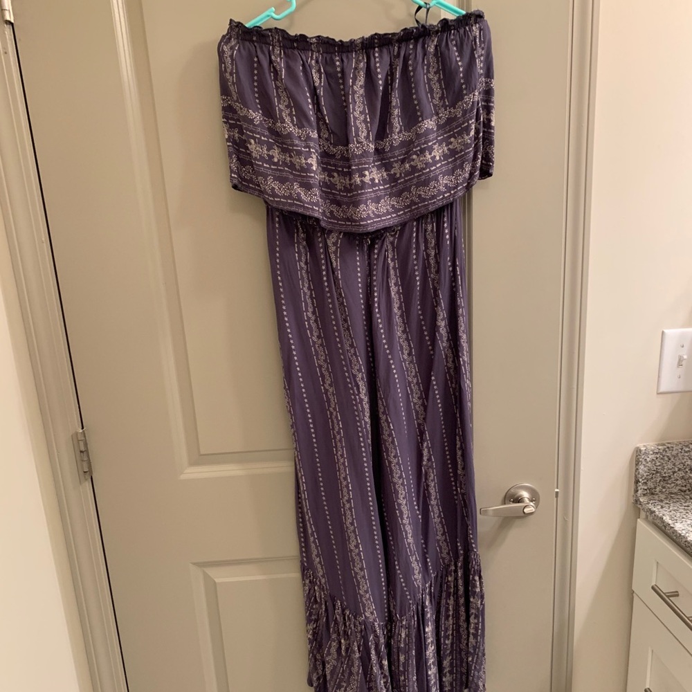 Sleeveless blue jumpsuit